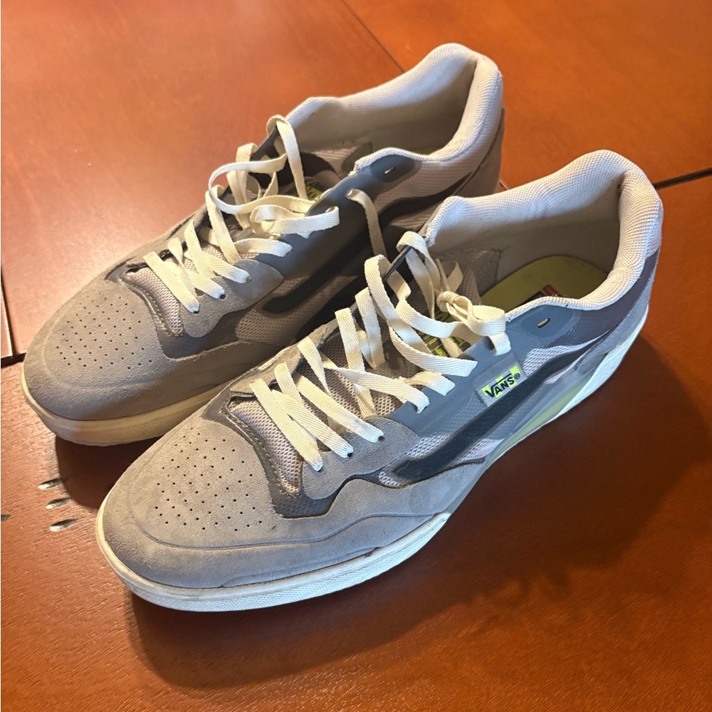 Vans Ave 2.0